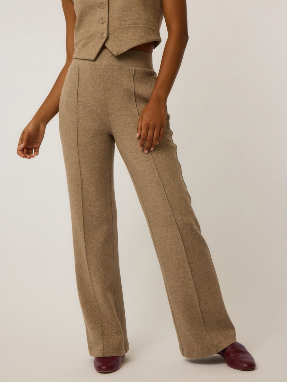 Greyson Clothiers Women's Lifestyle Look 4 in CLAY HEATHER