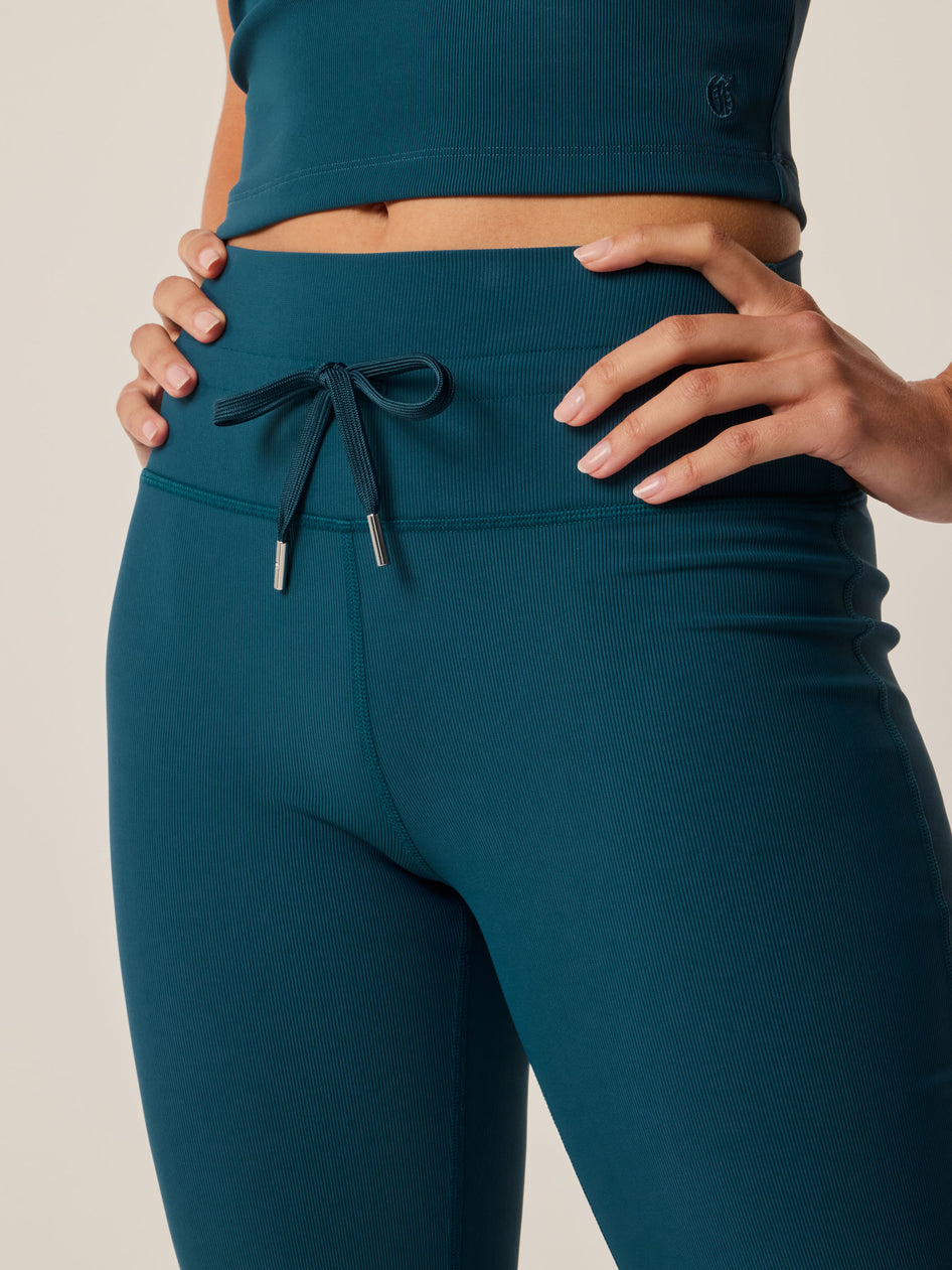 Greyson Clothiers Cleo Flare Legging